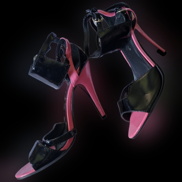 Urban Vibe pink spiked black heels. Size 8, open toe, wide ankle strap - Picture 4 of 16